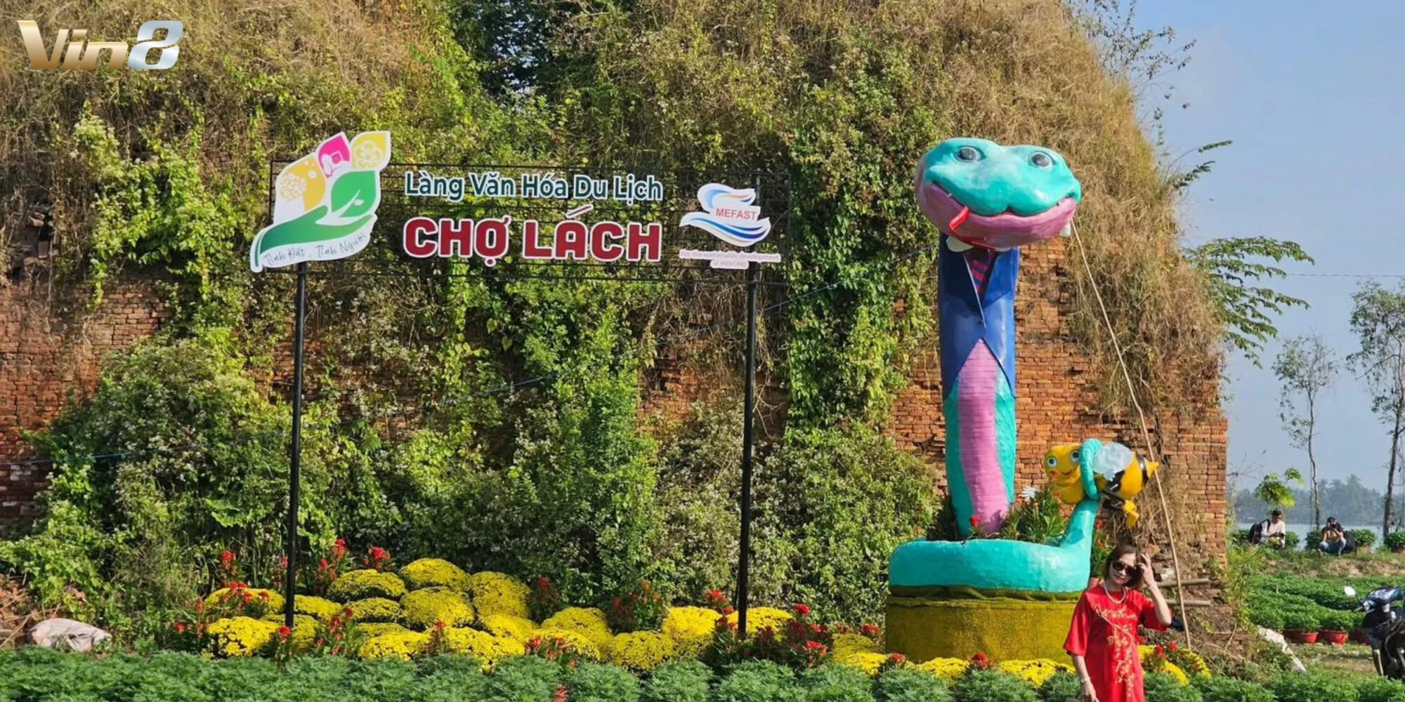 Bé Na Bến Tre được giới trẻ gán ghép thành meme hài hước Bé Na Bến Tre được giới trẻ gán ghép thành meme hài hước