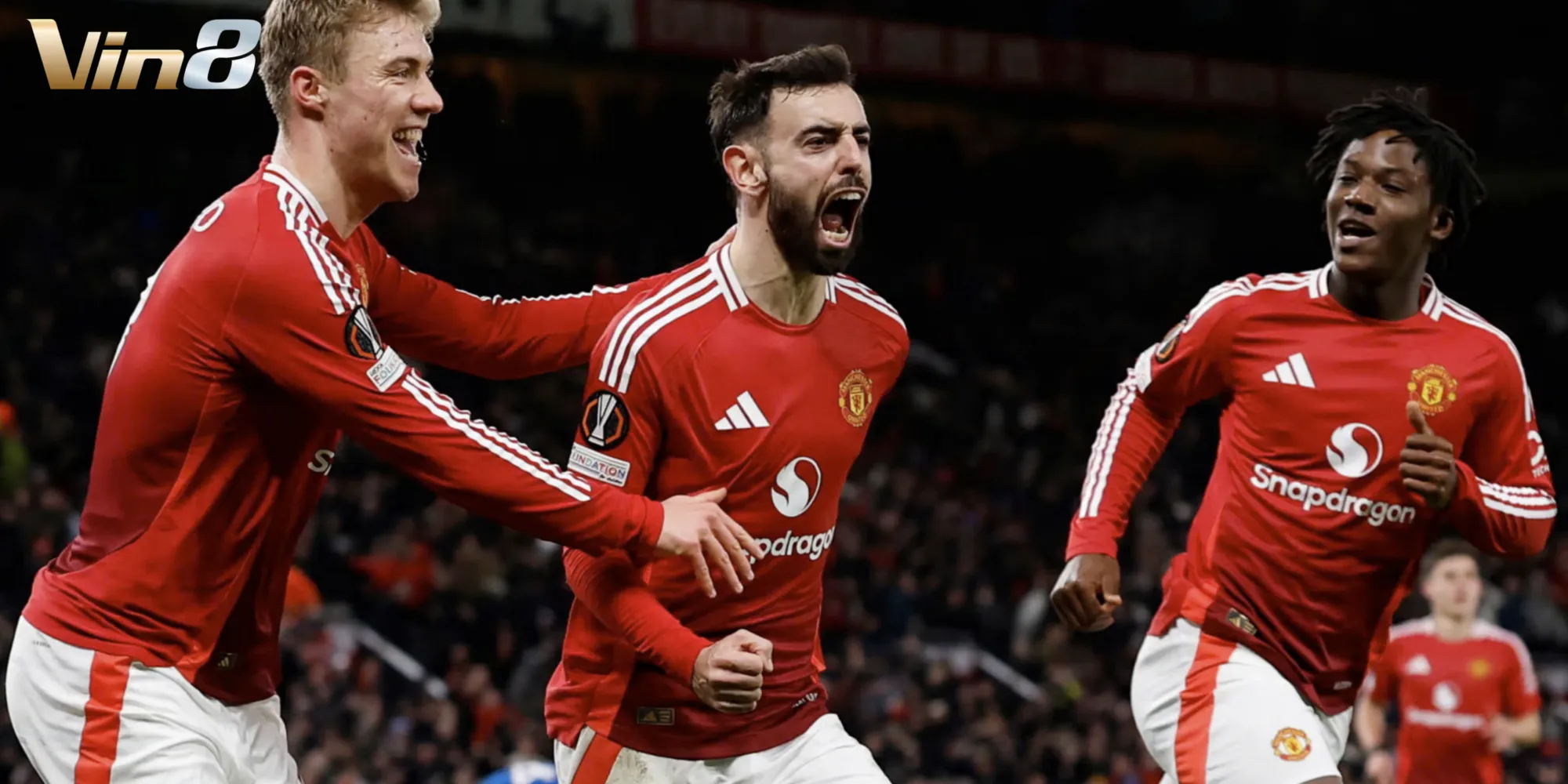 Bruno Fernandes toả sáng với bàn thắng quan trọng, giúp Man Utd đánh bại Rangers tại Old Trafford, Manchester, Anh Bruno Fernandes toả sáng với bàn thắng quan trọng, giúp Man Utd đánh bại Rangers tại Old Trafford, Manchester, Anh