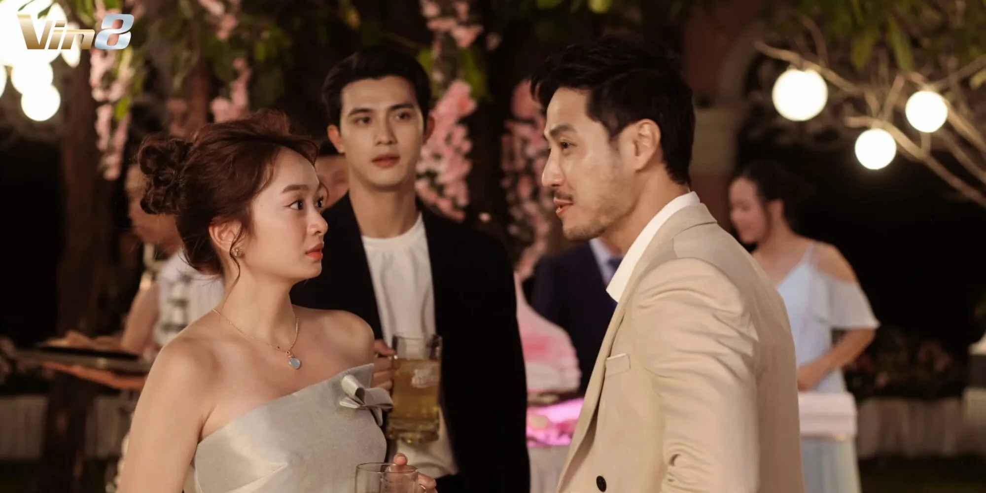 Cốt truyện xoay quanh về tình yêu đơn phương đầy quen thuộc giữa Toàn với Bình An Cốt truyện xoay quanh về tình yêu đơn phương đầy quen thuộc giữa Toàn với Bình An