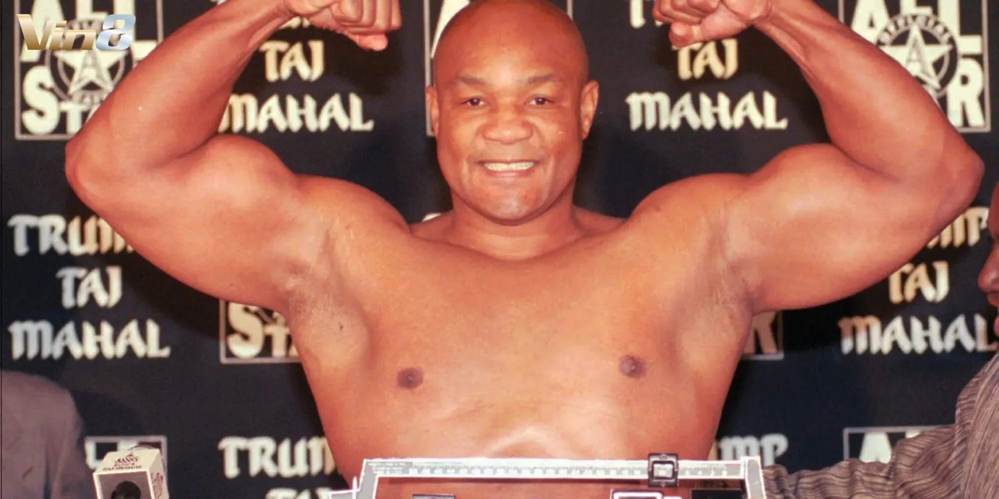 George Foreman trở thành nhà vô địch hạng nặng lớn tuổi nhất lịch sử George Foreman trở thành nhà vô địch hạng nặng lớn tuổi nhất lịch sử