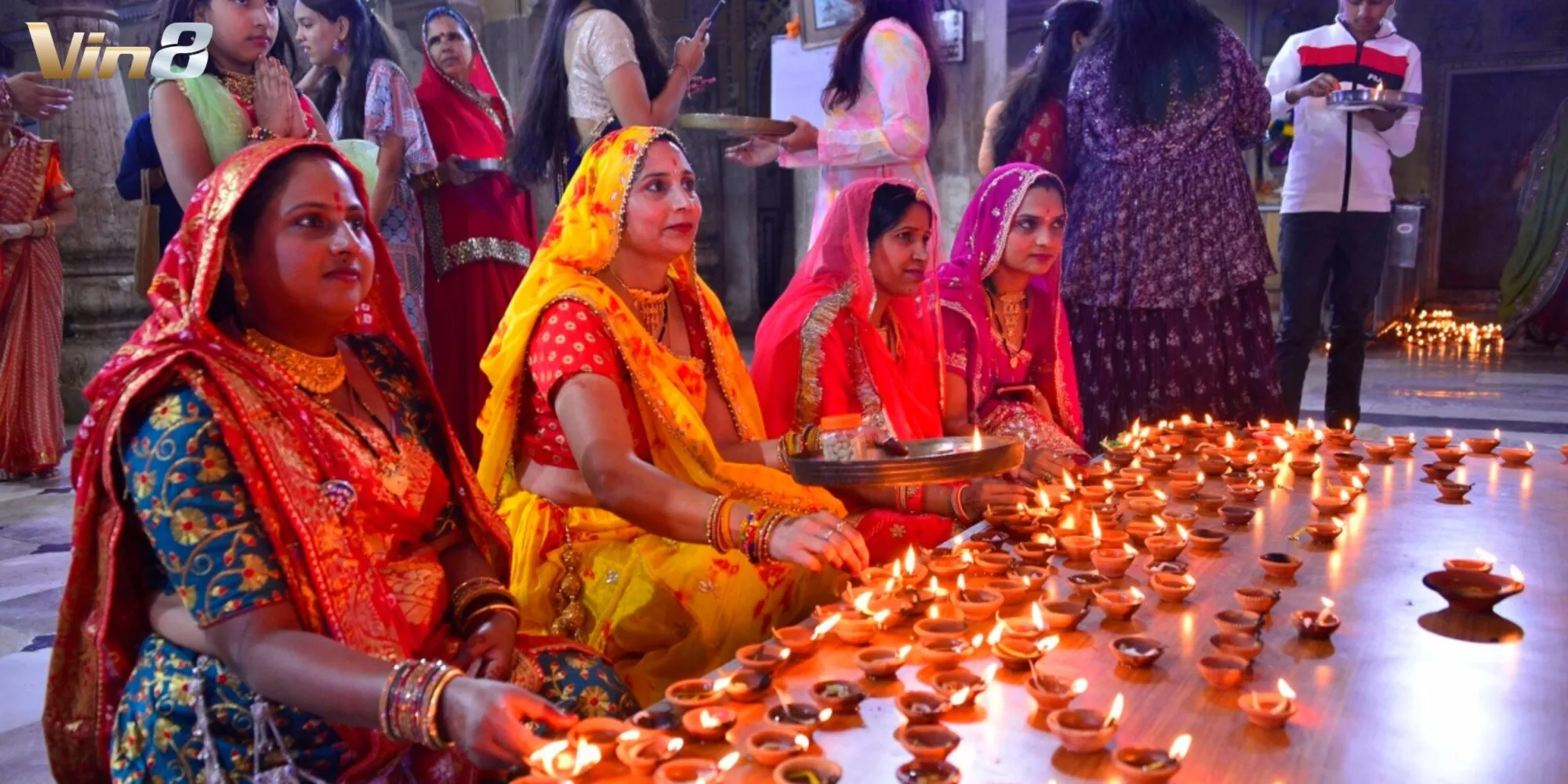 Lễ hội Diwali khi hàng triệu ngọn đèn thắp sáng khắp Ấn Độ Lễ hội Diwali khi hàng triệu ngọn đèn thắp sáng khắp Ấn Độ