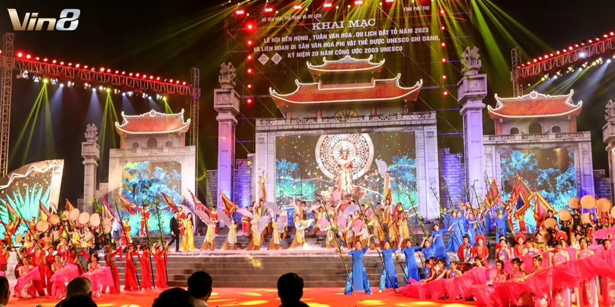 Màn trình diễn nghệ thuật trong khuôn khổ Lễ hội Đền Hùng Màn trình diễn nghệ thuật trong khuôn khổ Lễ hội Đền Hùng