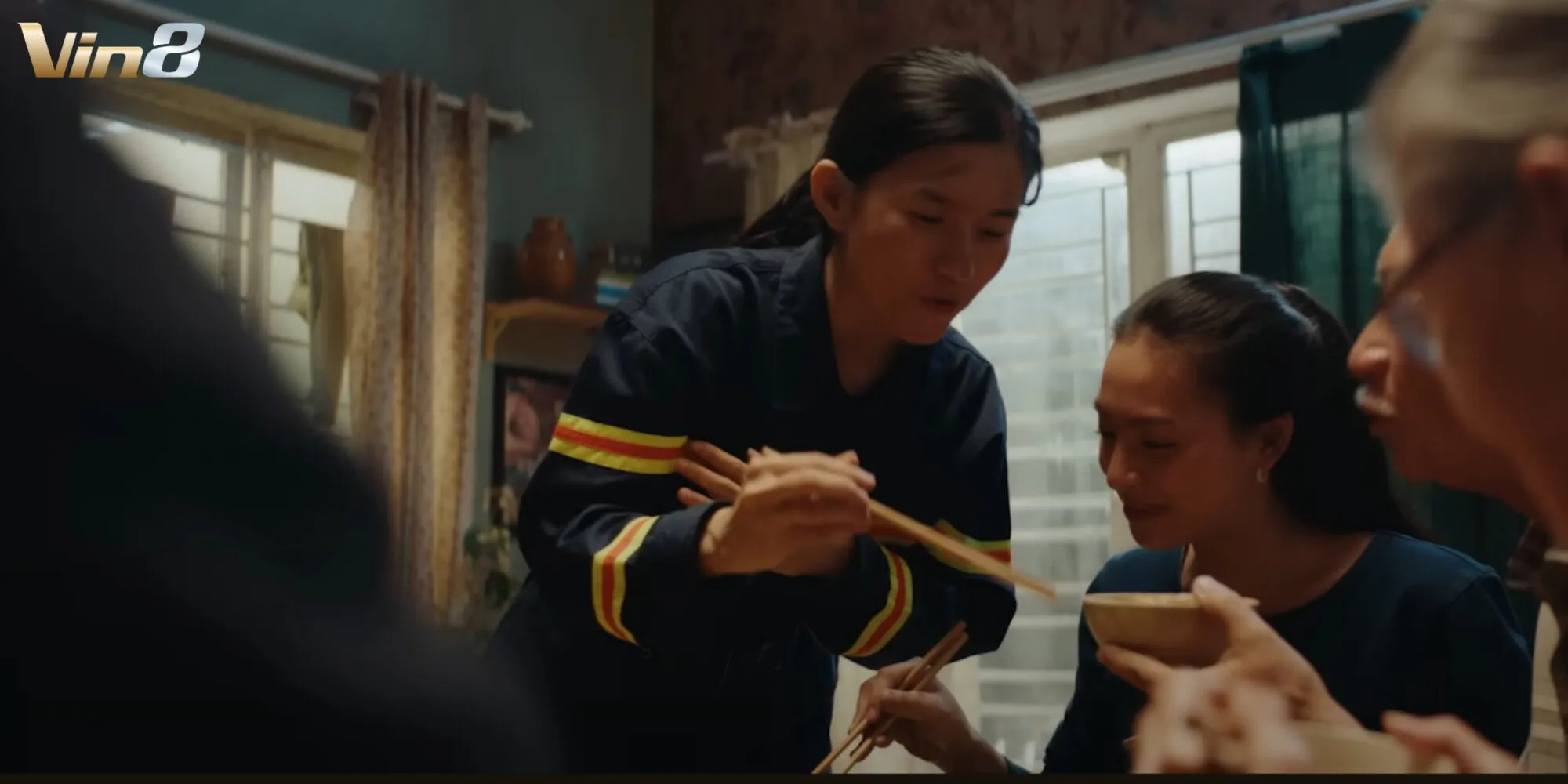 Những hình ảnh đơn giản nhưng giàu cảm xúc trong MV Những hình ảnh đơn giản nhưng giàu cảm xúc trong MV