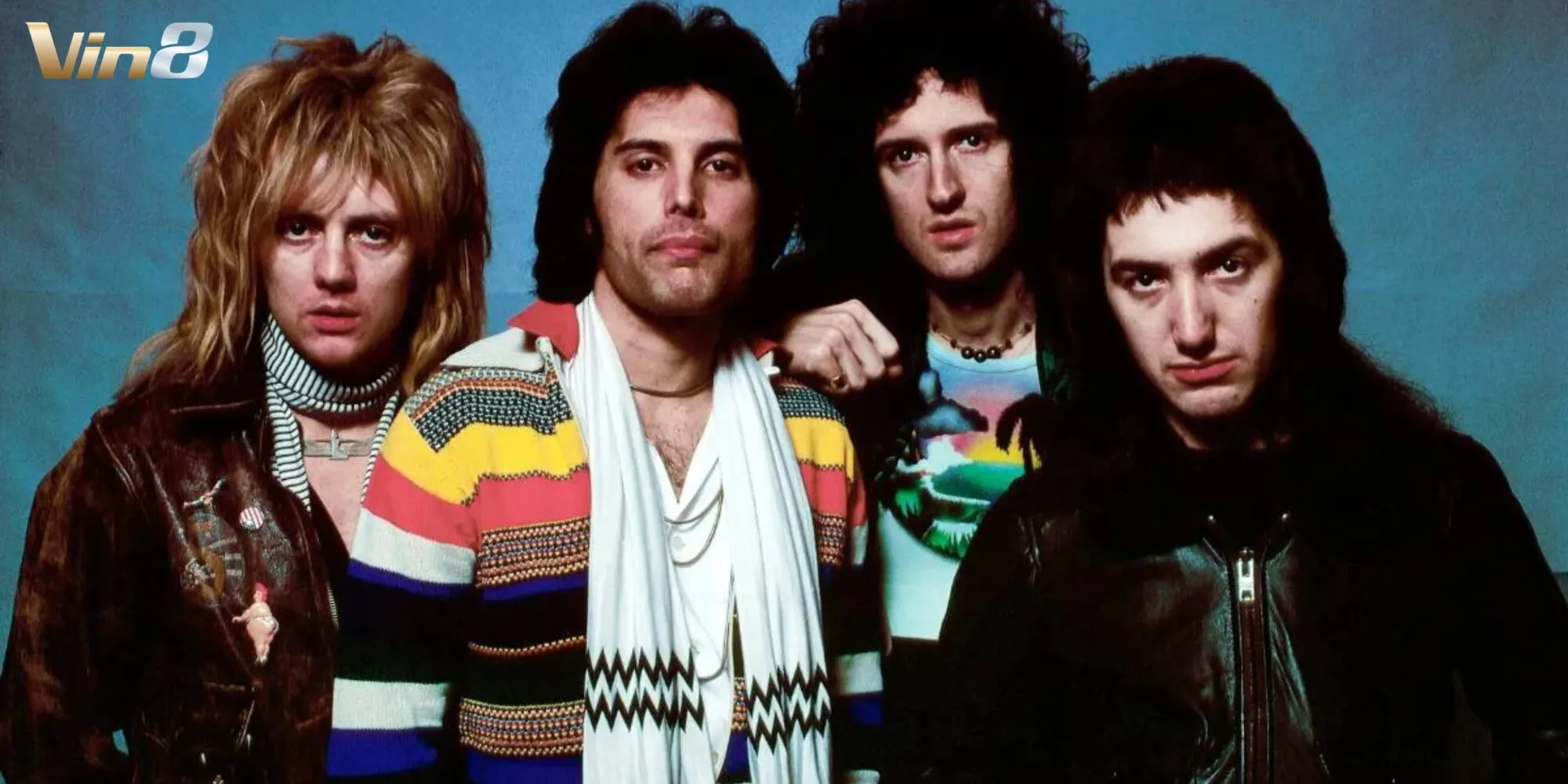 Queen là nhóm nhạc rock huyền thoại định hình âm nhạc thế giới Queen là nhóm nhạc rock huyền thoại định hình âm nhạc thế giới