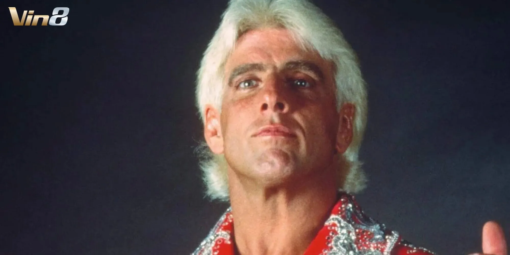 Ric Flair với con số 16 lần vô địch chính là biểu tượng lịch sử với phong cách “Nature Boy” Ric Flair với con số 16 lần vô địch chính là biểu tượng lịch sử với phong cách “Nature Boy”