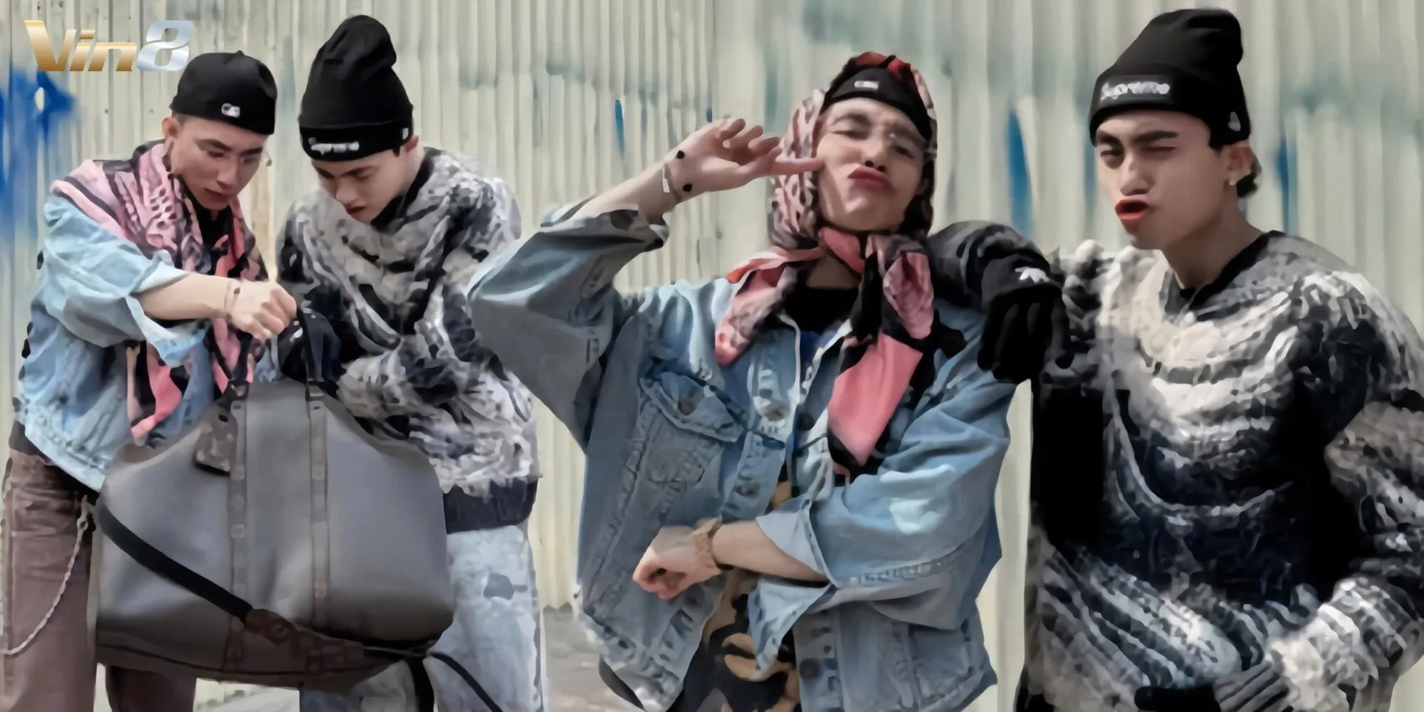 Sơn Tùng M-TP và MONO gây sốt với bộ ảnh streetwear cá tính Sơn Tùng M-TP và MONO gây sốt với bộ ảnh streetwear cá tính