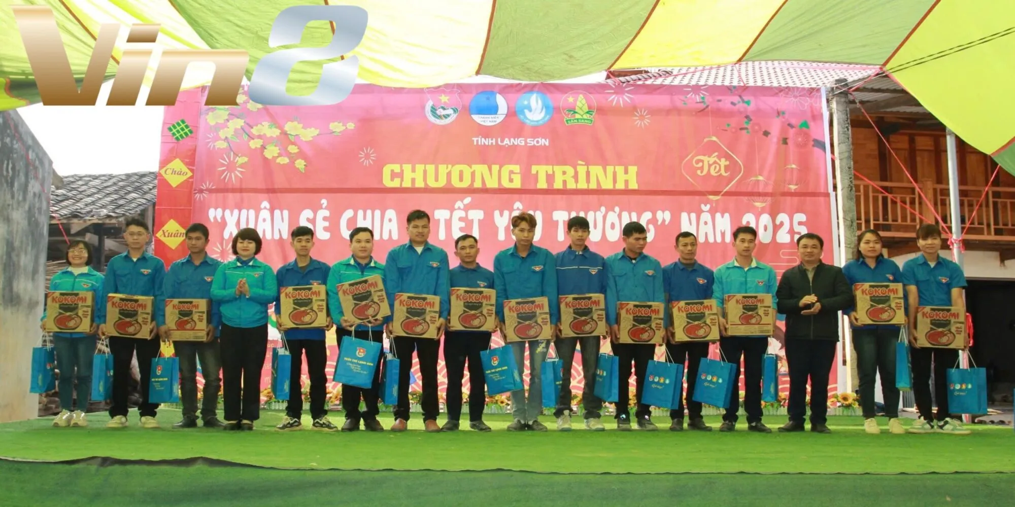 Sự kiện chăm lo Tết cho đồng bào khó khăn thể hiện tinh thần đùm bọc Sự kiện chăm lo Tết cho đồng bào khó khăn thể hiện tinh thần đùm bọc