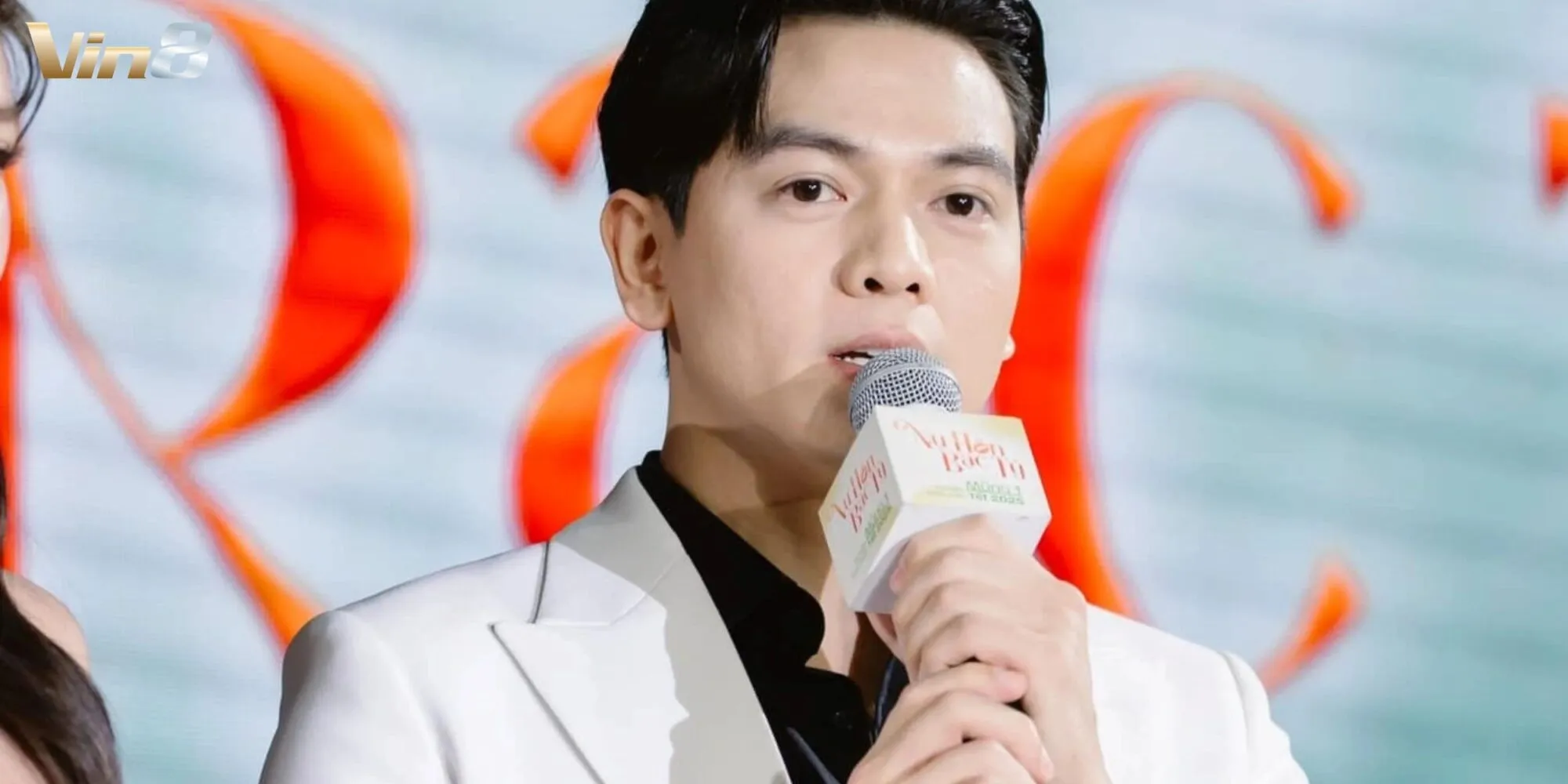 Khẳng định tài năng của bản thân để bỏ định kiến xã hội Khẳng định tài năng của bản thân để bỏ định kiến xã hội