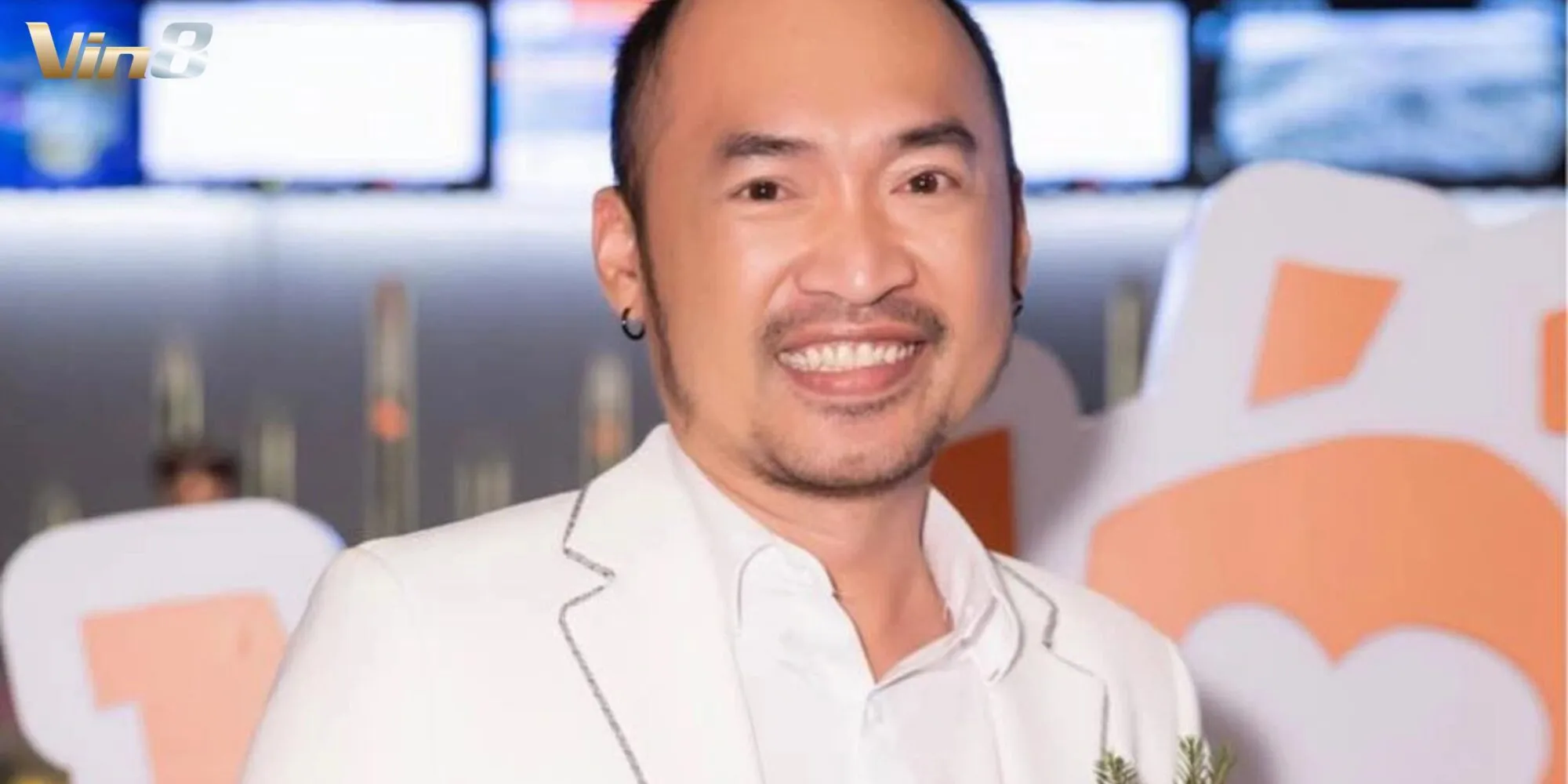 Sau sự cố gắng anh Luật đã được sự yêu thích từ nhiều khán giả Sau sự cố gắng anh Luật đã được sự yêu thích từ nhiều khán giả
